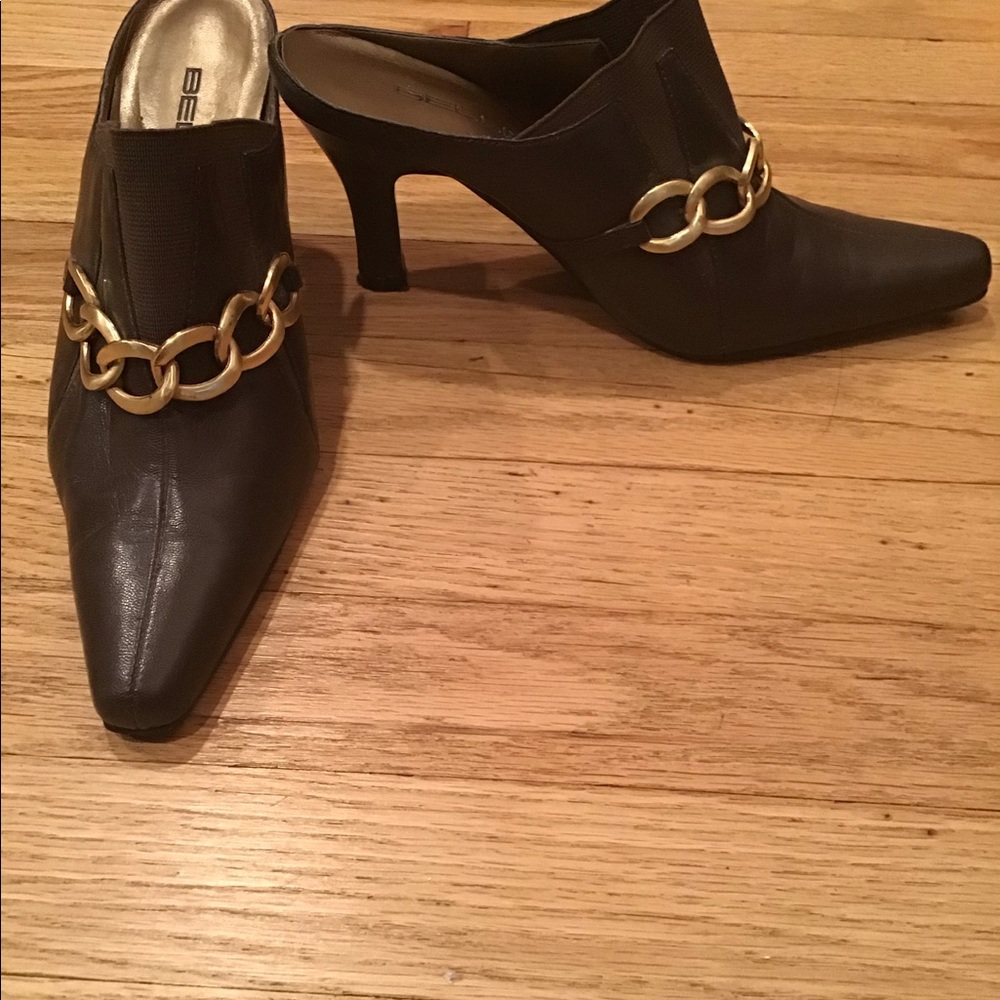 Bellini Brown Mules with Gold Chain